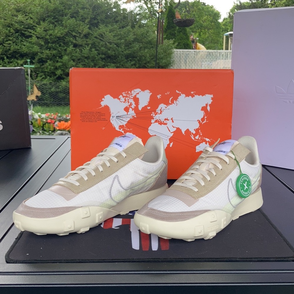 Nike (W) WAFFLE RACER LX SERIES QS WOMANS (12)